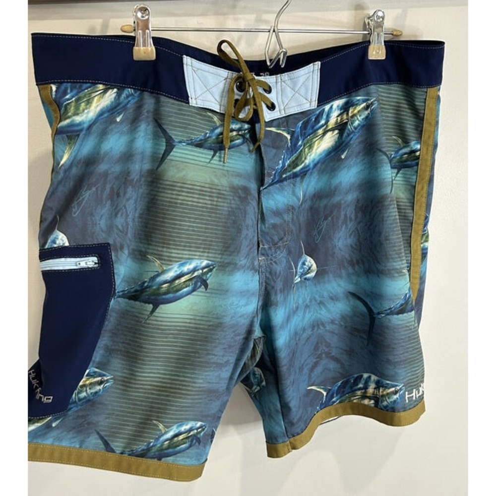 Huk Mens Performance Fabric Board Shorts Blue Fish Print Pockets Size 38